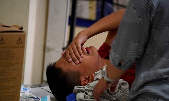 菲律宾割礼季节：千名男童接受割礼 痛苦嚎叫（图） -2