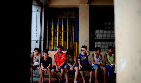 菲律宾割礼季节：千名男童接受割礼 痛苦嚎叫（图） -5