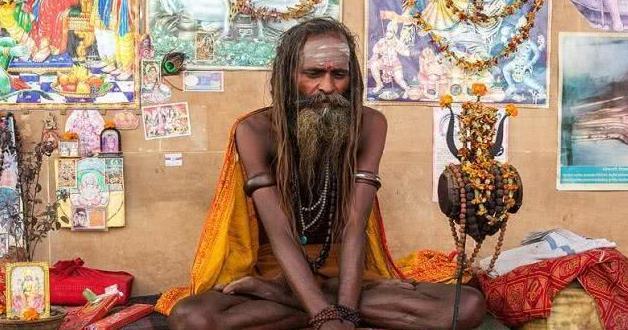 印度90岁瑜伽大师77年不吃不喝骗局 印度瑜伽大师最高境界？