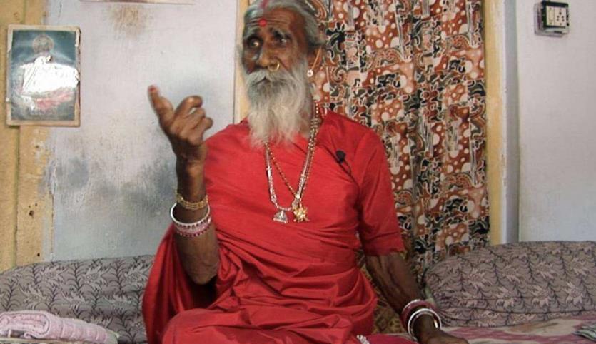 印度90岁瑜伽大师77年不吃不喝骗局 印度瑜伽大师最高境界？